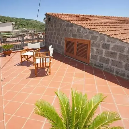 Sleeps 3 Pool Air Con Wifi 아파트